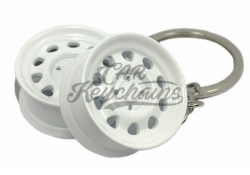 Wide steel wheel keychain | white